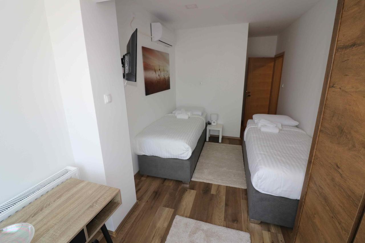 Forum Apartmani I Sobe Donji Miholjac Extérieur photo